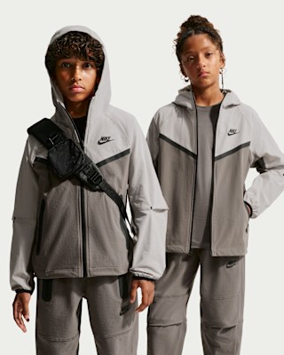 NIKE テック ウーブンジャケット Jaja Chua NIKE公式】ナイキ テック ジュニア (ボーイズ) ウーブン ジャケット